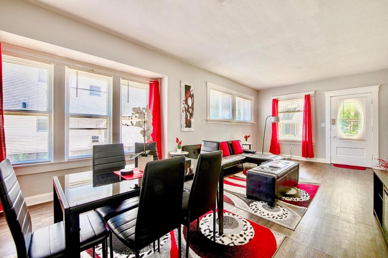 The Rubi Lounge - Spacious Brooklyn Centre Modern Escape Near Downtown With Parking, 300Mb Wifi & Self Check-In Cleveland Exterior foto