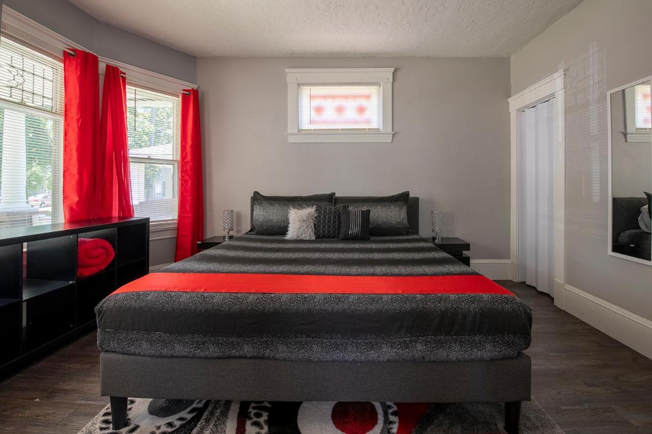 The Rubi Lounge - Spacious Brooklyn Centre Modern Escape Near Downtown With Parking, 300Mb Wifi & Self Check-In Cleveland Exterior foto