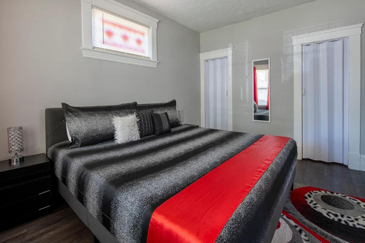 The Rubi Lounge - Spacious Brooklyn Centre Modern Escape Near Downtown With Parking, 300Mb Wifi & Self Check-In Cleveland Exterior foto